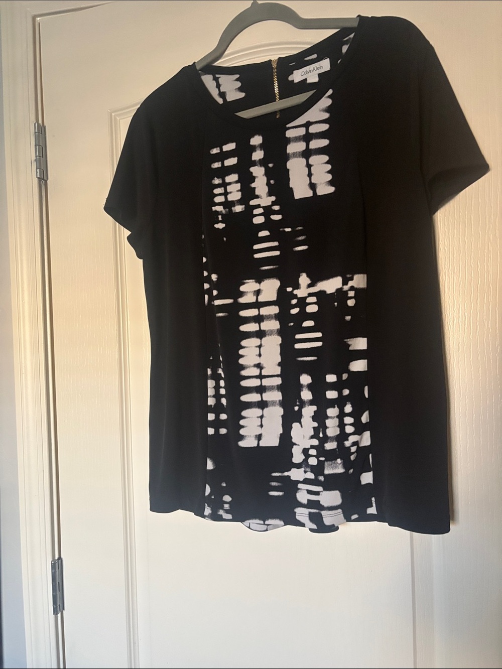 Calvin Klein Black Short Sleeve Top with White Abstract Front & Back Panel
